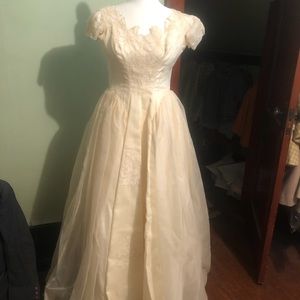 Vintage wedding dress